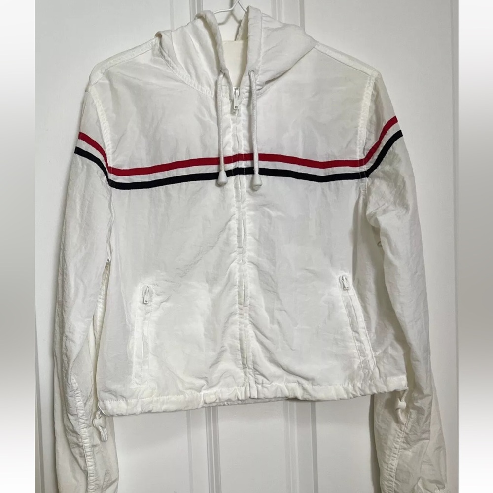 Brandi Melville Pullover Windbreaker One Size Cropped White, blue/red Stripes